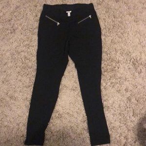 Women’s Black Leggings with Zippers Size M
